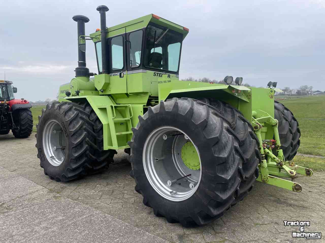 Tracteur Steiger Panther III ST-325