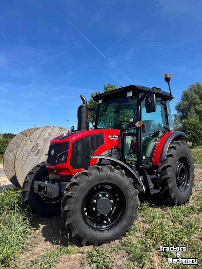 Tracteur  ArmaTrac 1054e+