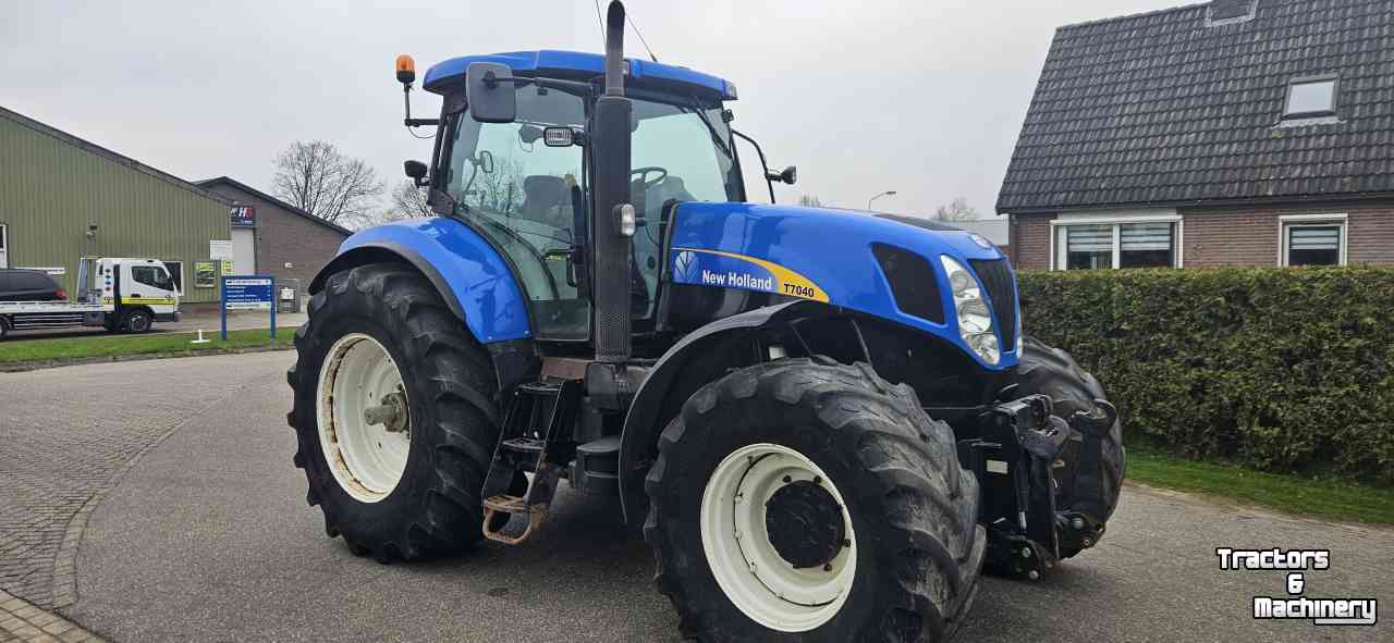 Tracteurs New Holland T7040