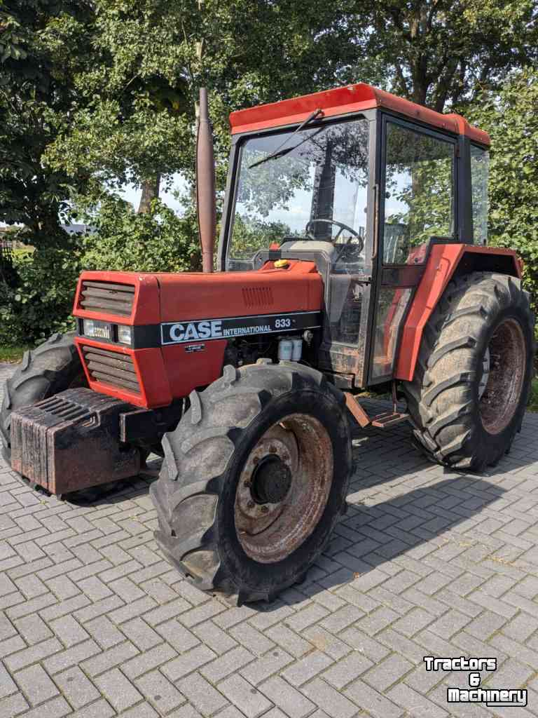 Tracteur Case-IH 833