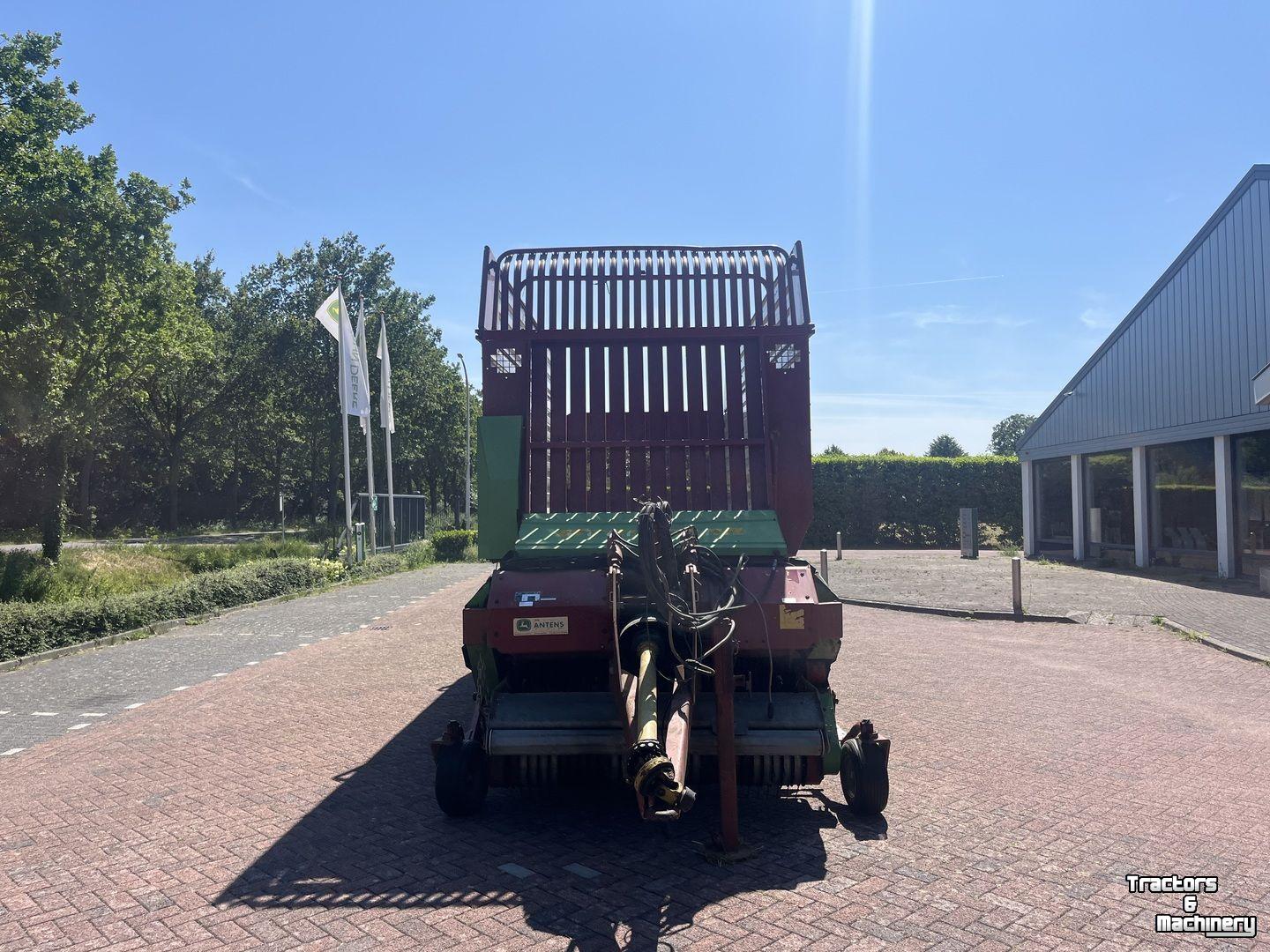 Autochargeuse Strautmann Super Vitesse