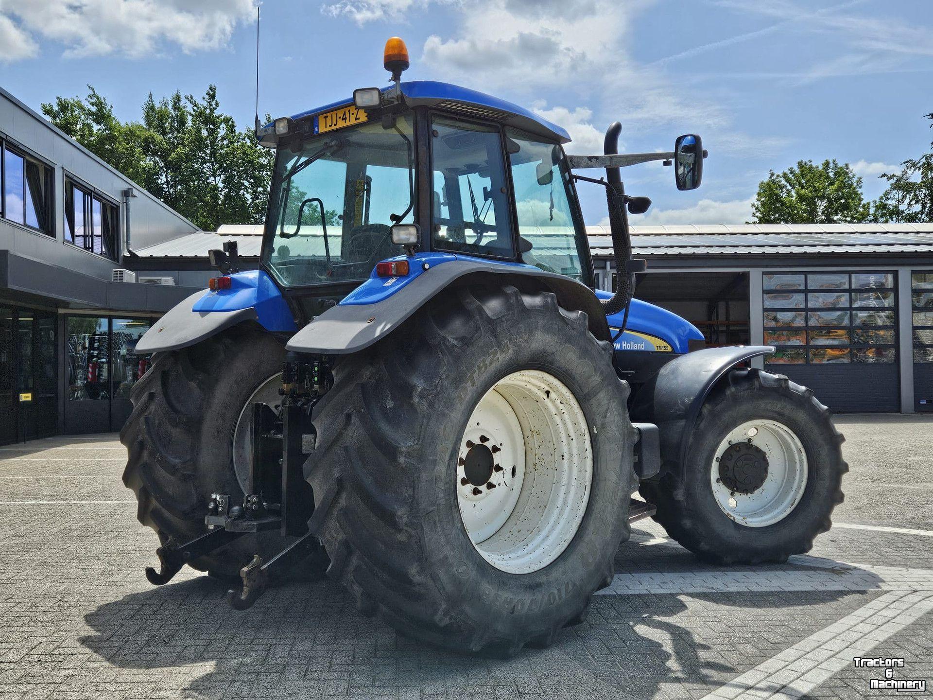 Tracteur New Holland TM155 Power command