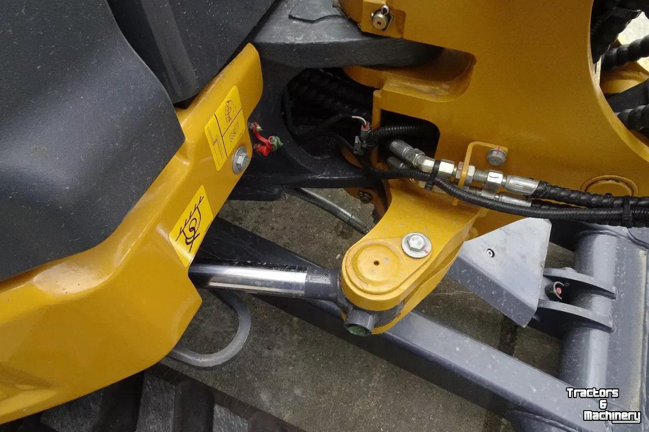 Pelleteuse XCMG XE27E Midikraan