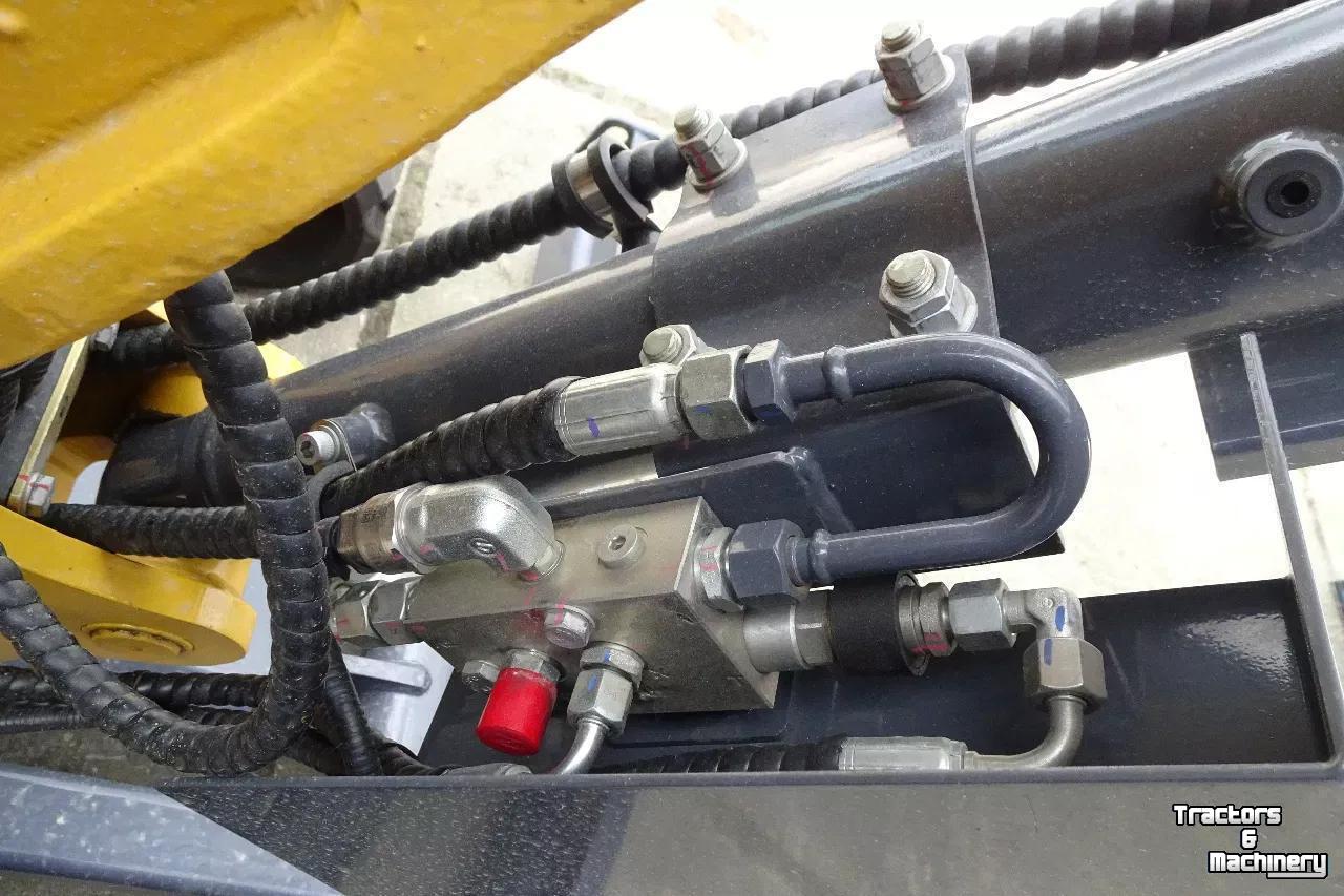 Pelleteuse XCMG XE27E Midikraan