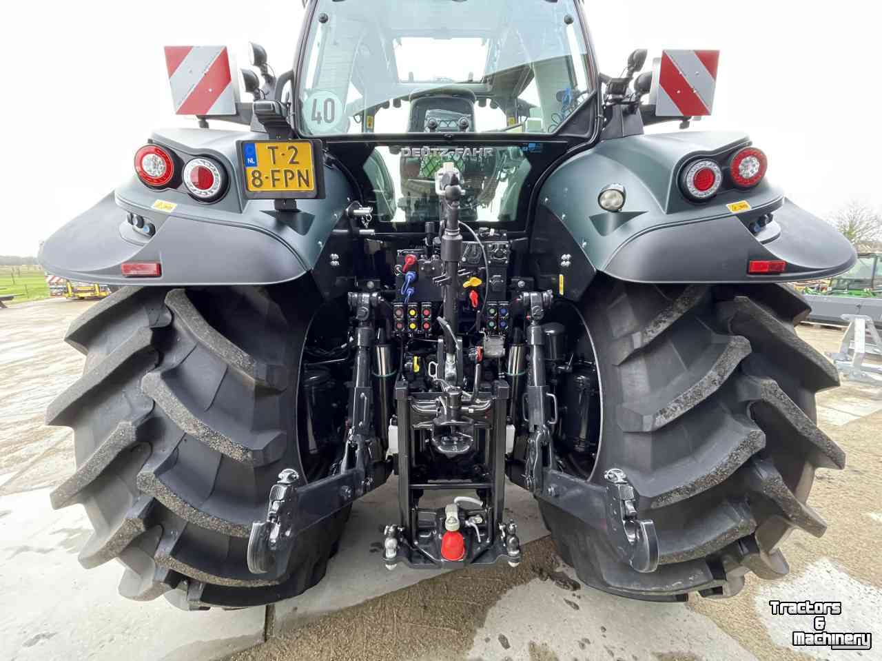 Tracteurs Deutz-Fahr Agrotron 7250 TTV Warrior Mat groen