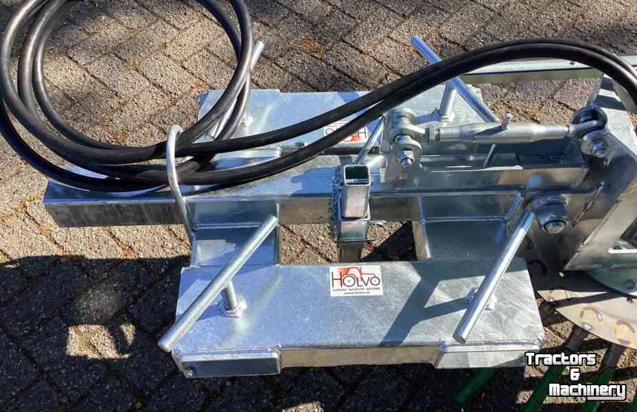 Désherbeuse à brosse rotative  Onkruidborstel hydr. aangedreven met lepelinsteek