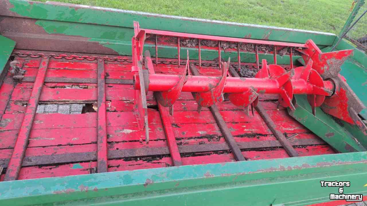 Epandeur de fumier Agromet 2t meststrooier