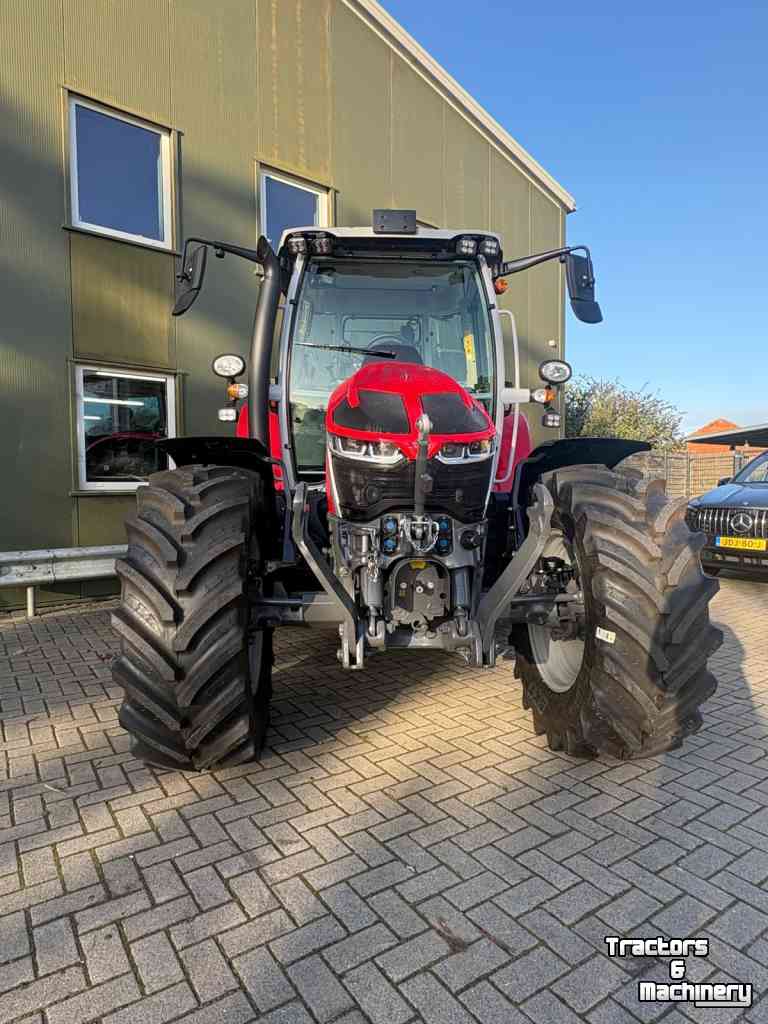 Tracteur Massey Ferguson 5S.125 Eff DYNA VT