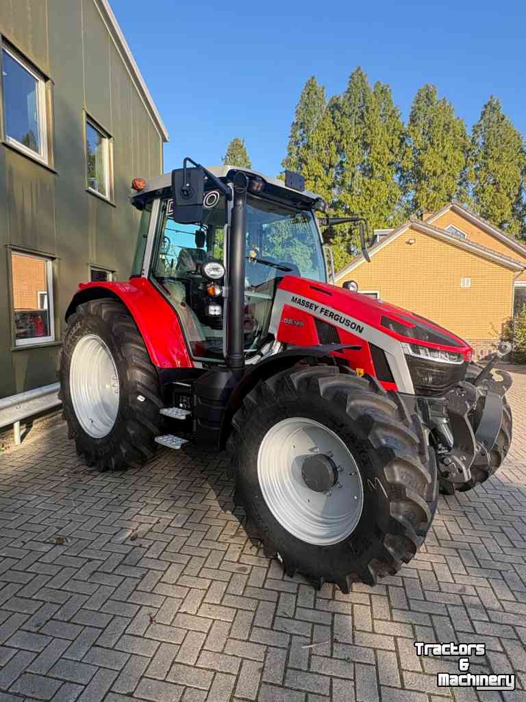 Tracteur Massey Ferguson 5S.125 Eff DYNA VT