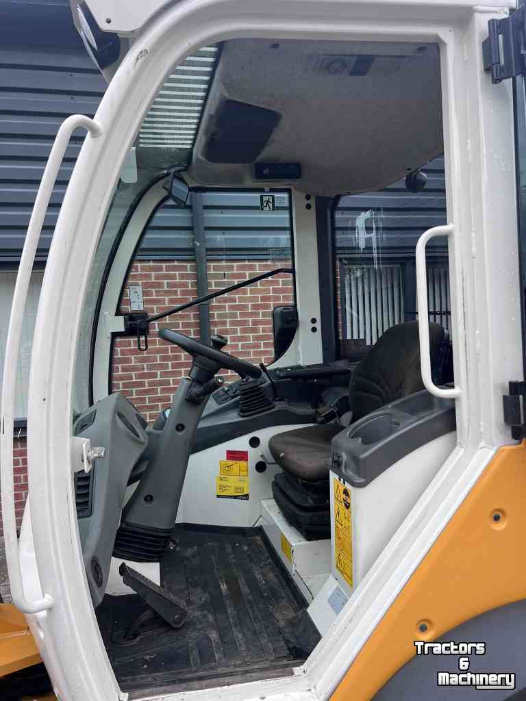 Chargeuse sur pneus Liebherr L506C