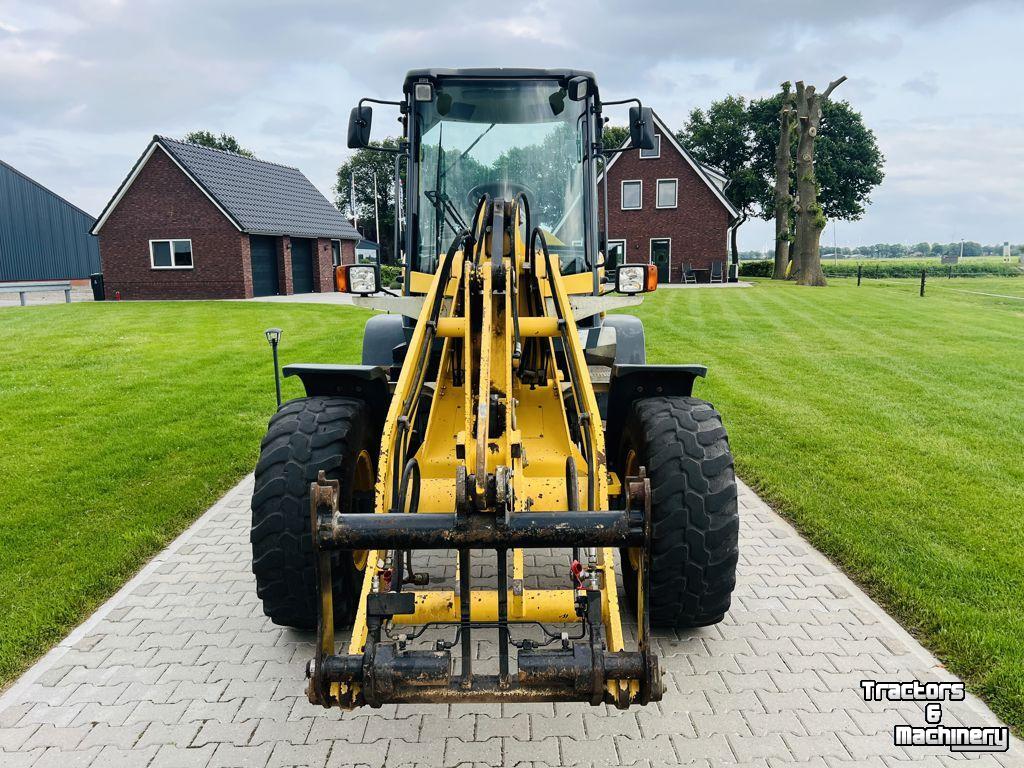 Chargeuse sur pneus Yanmar V120