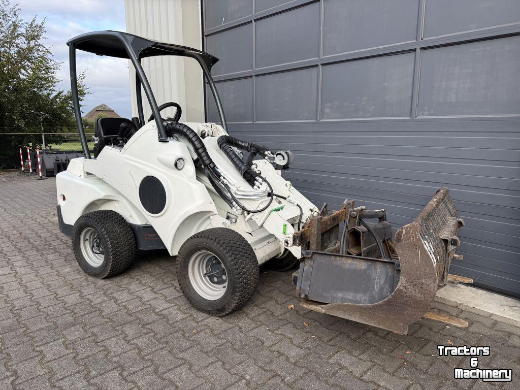 Chargeuse sur pneus Avant Avant 523