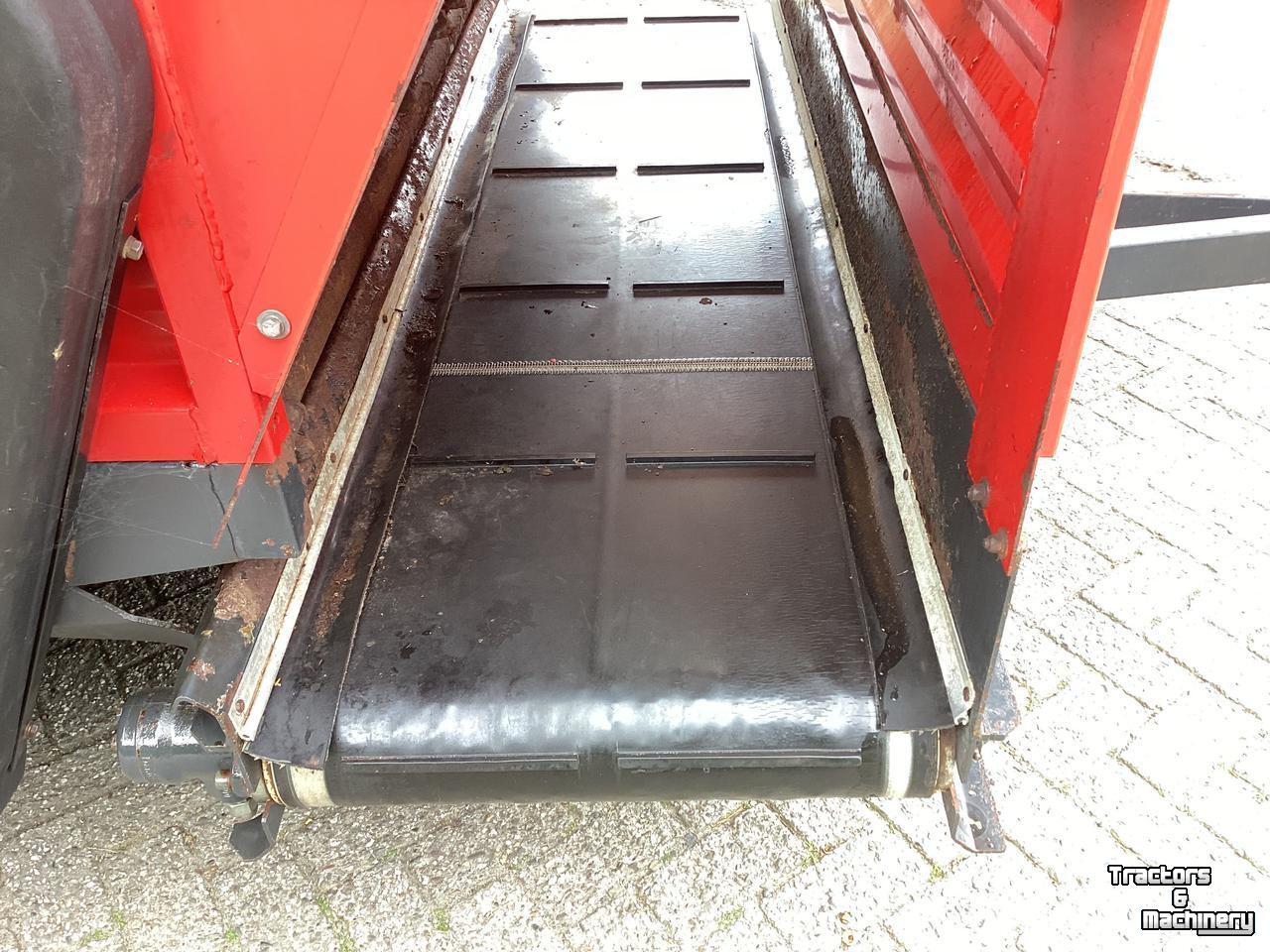 Distributeur de fourrage en bloc Schuitemaker Amigo 20s