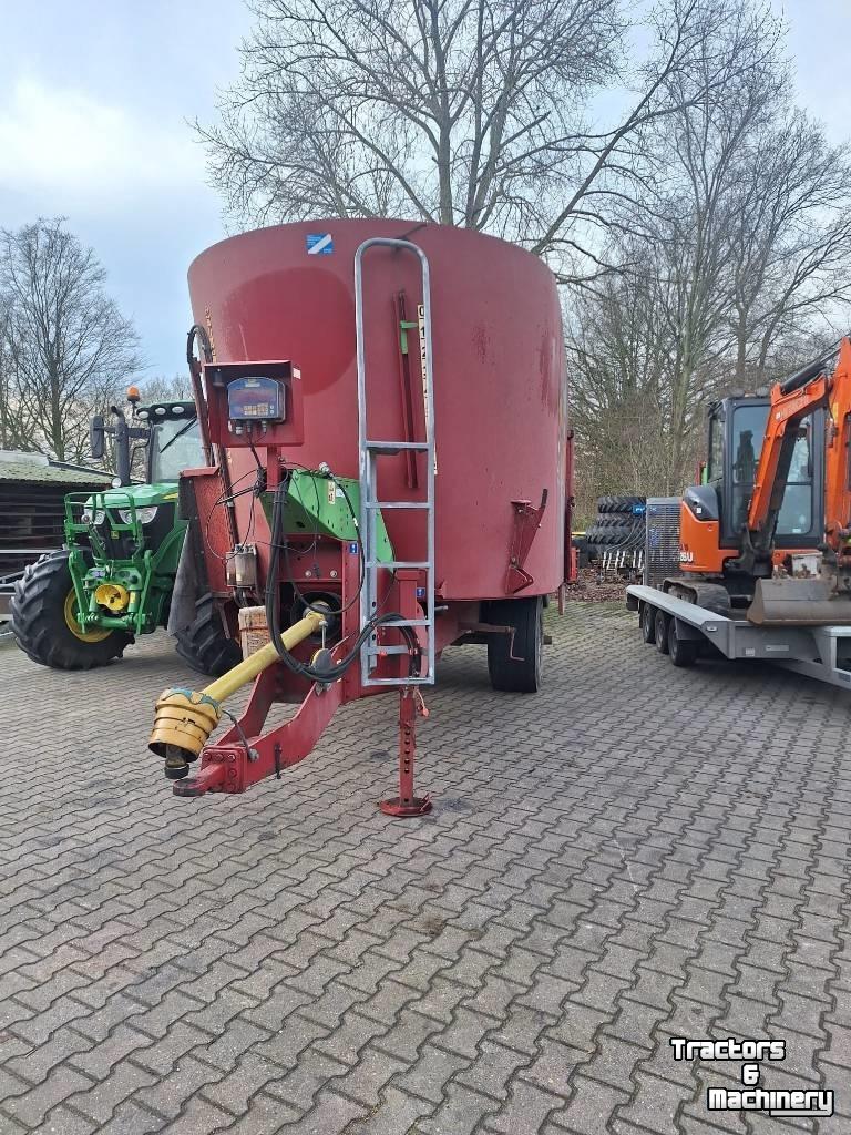 Mélangeuse Verticale Strautmann voermengwagen Vertimix 2000