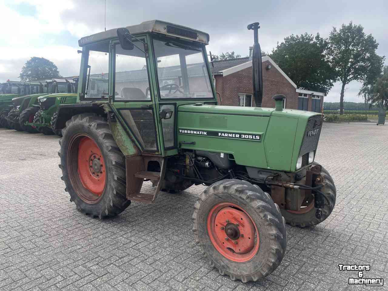 Tracteur Fendt Farmer 305 LS