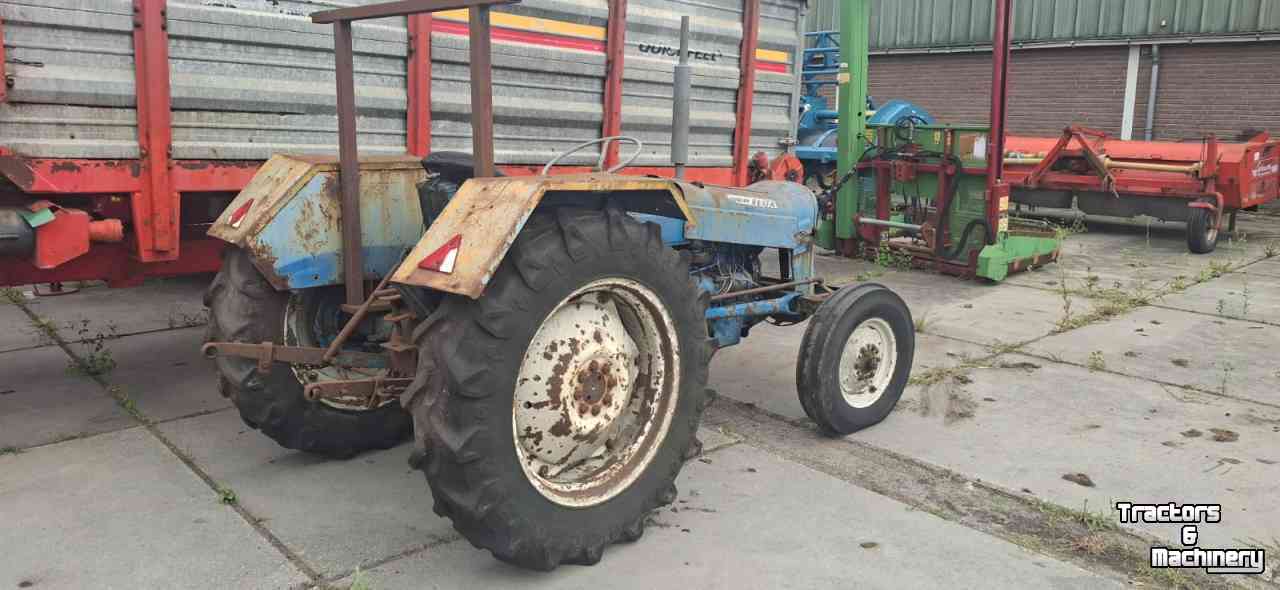 Tracteur Ford Dexta