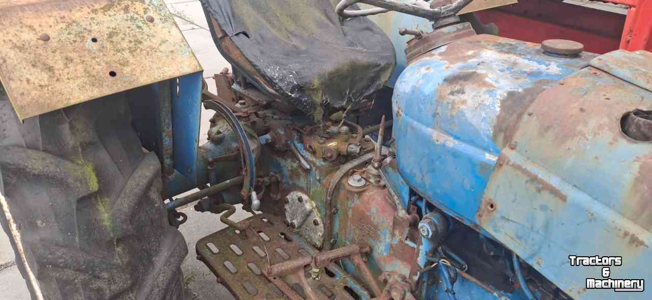 Tracteur Ford Dexta