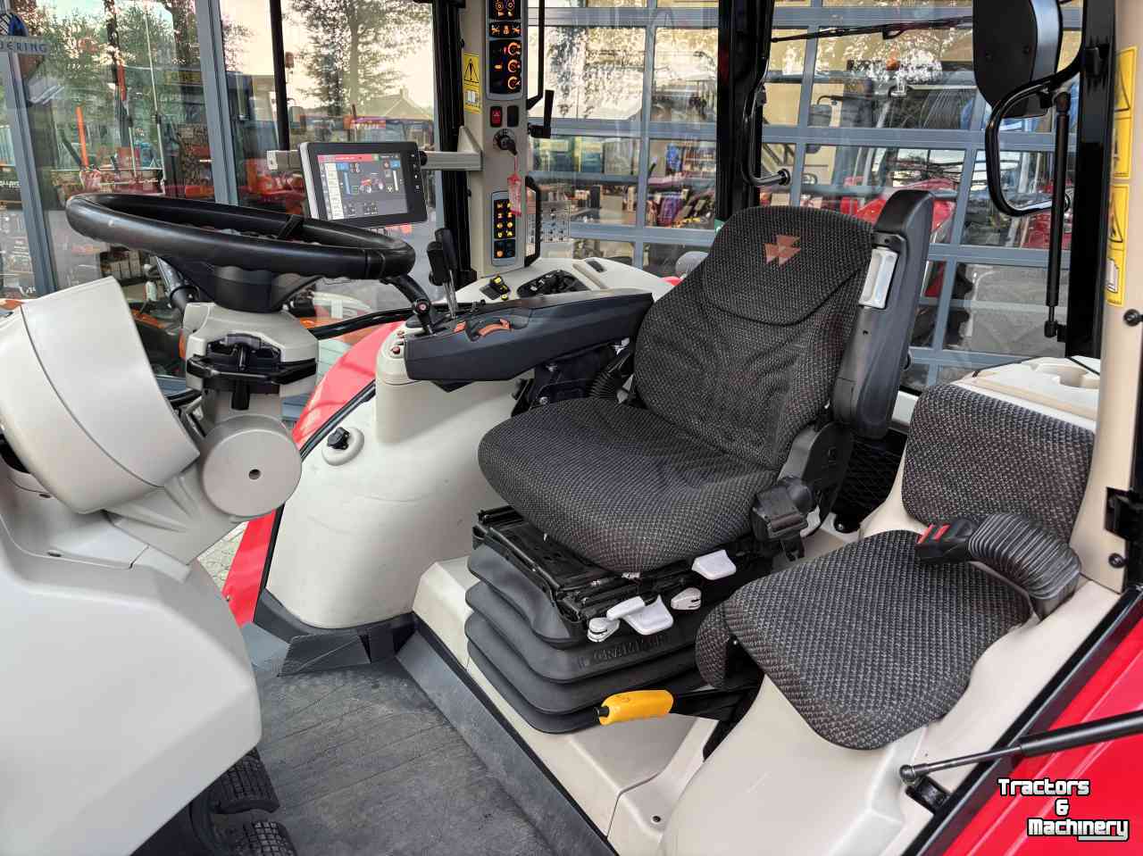 Tracteur Massey Ferguson 7718S Efficiënt Dyna- VT