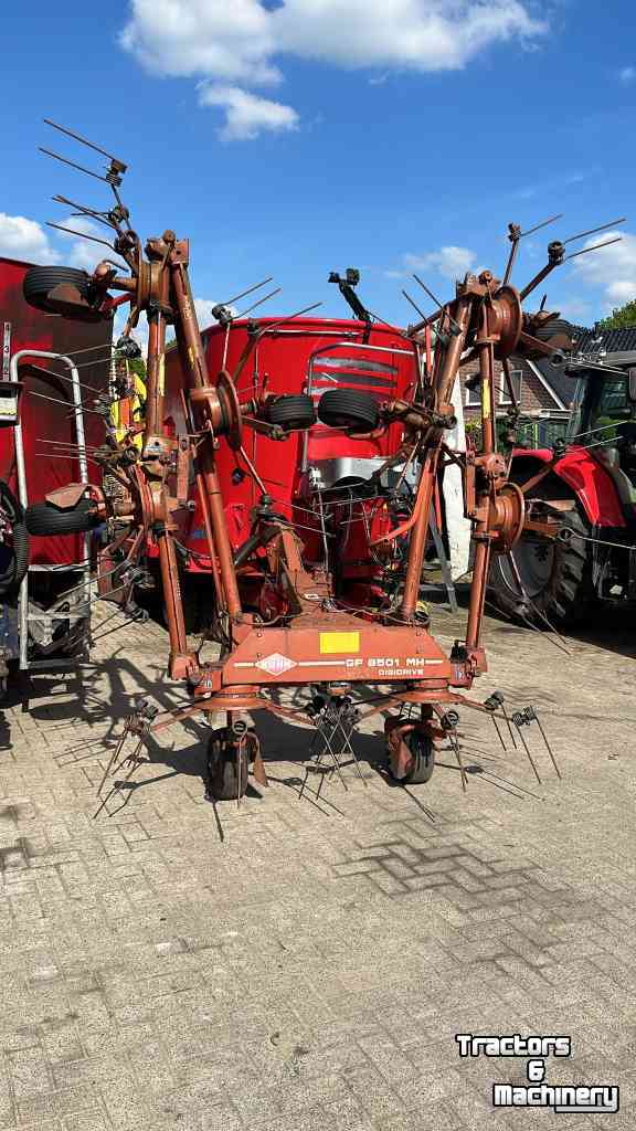 Faneur Kuhn GF 8501 MH Schudder Weidebouwmachines