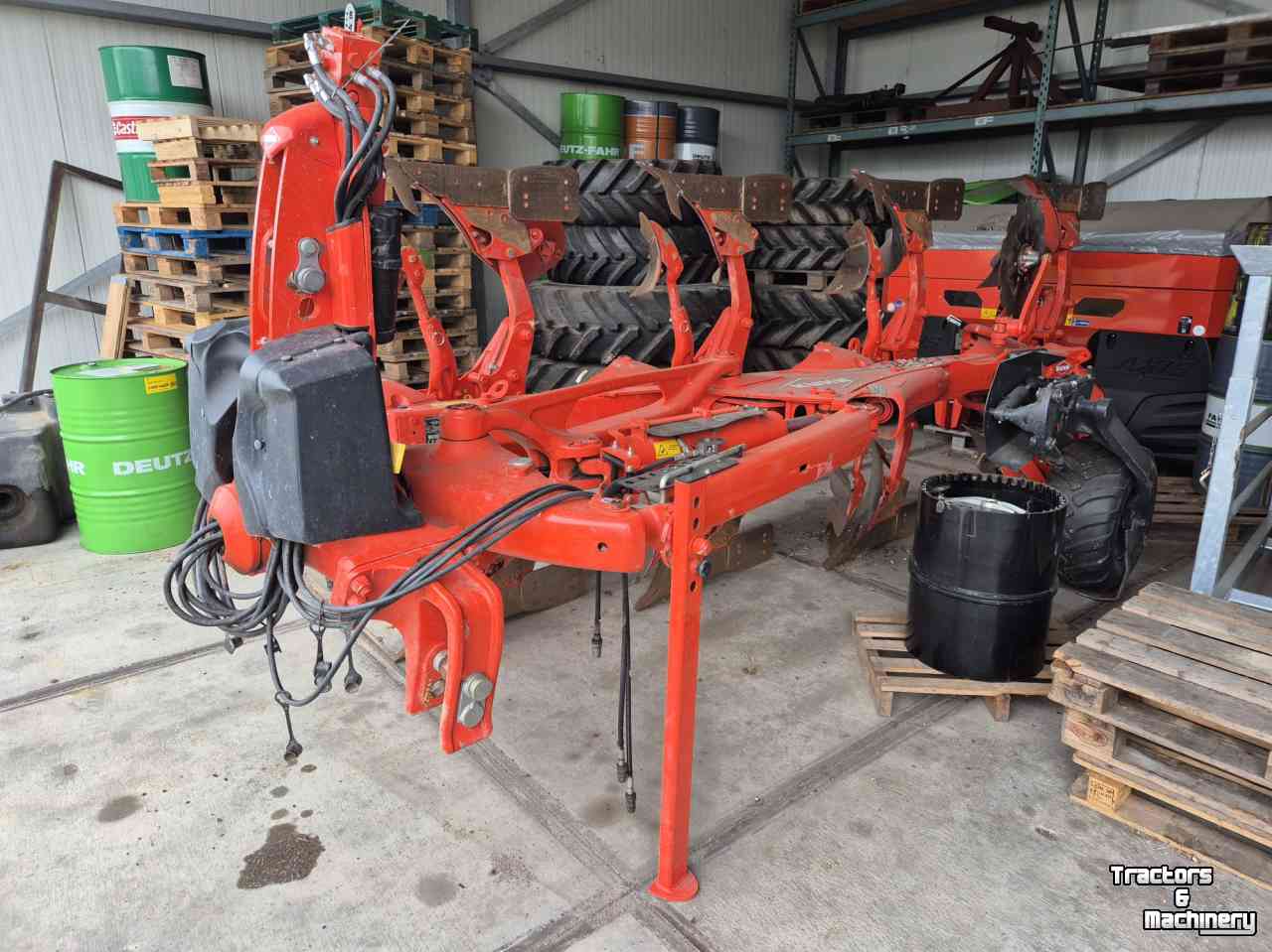 Charrues Kuhn Vari-Master L 4E On-Land ploeg