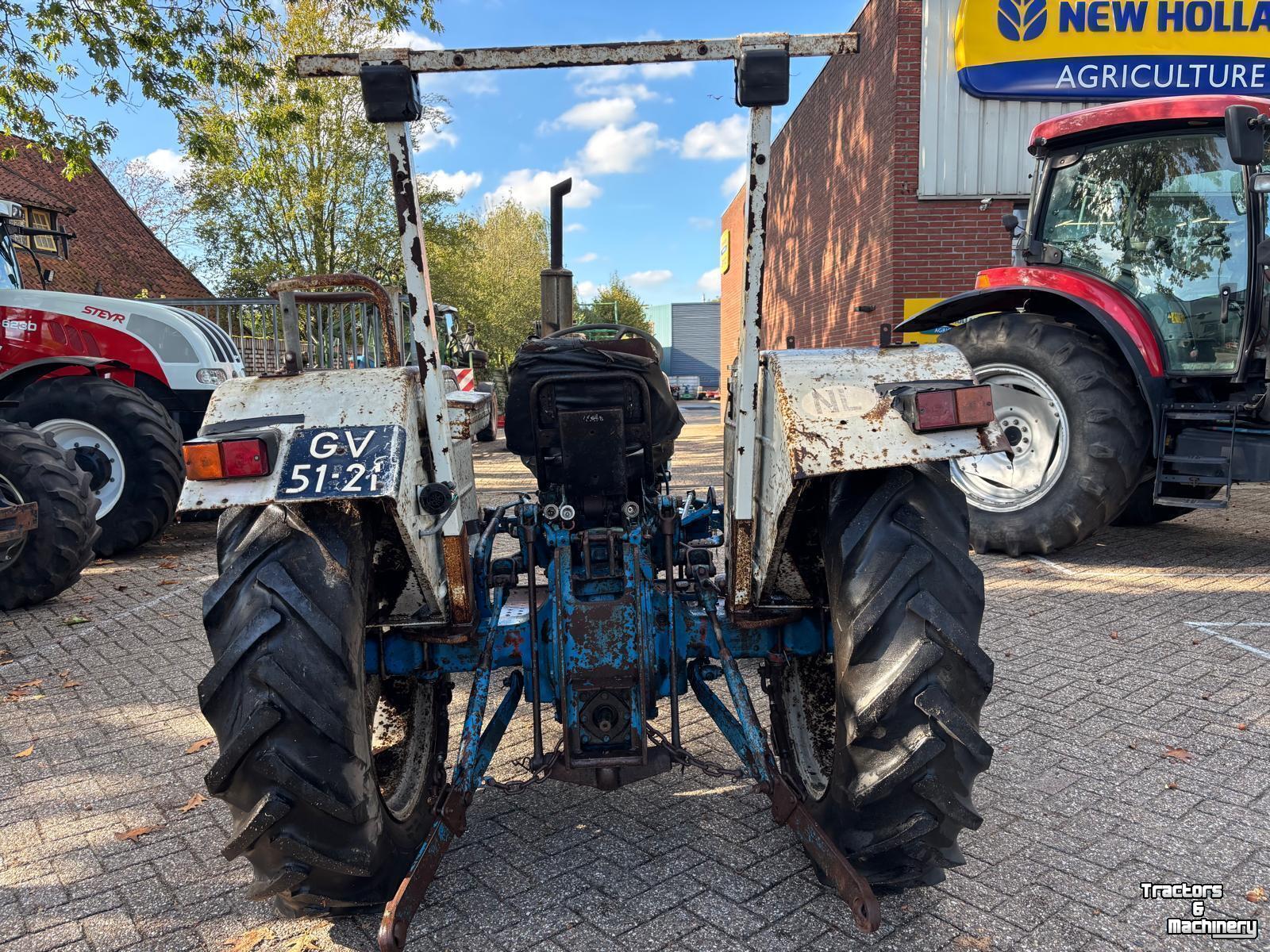 Tracteur Ford 3000
