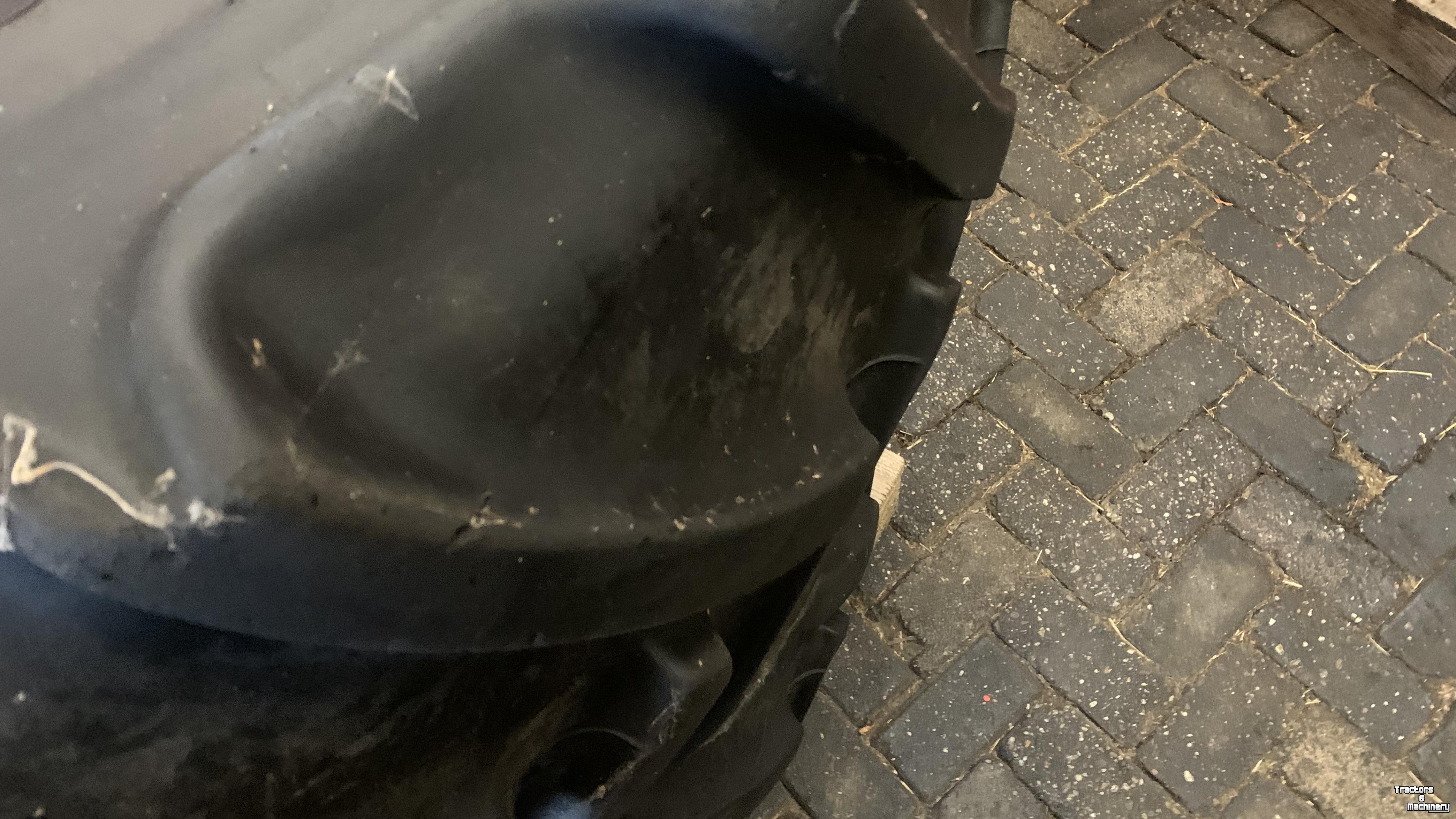 Roues, Pneus, Jantes, Barillets Jumelage Continental Continental 540/65R28 op Fendt velg