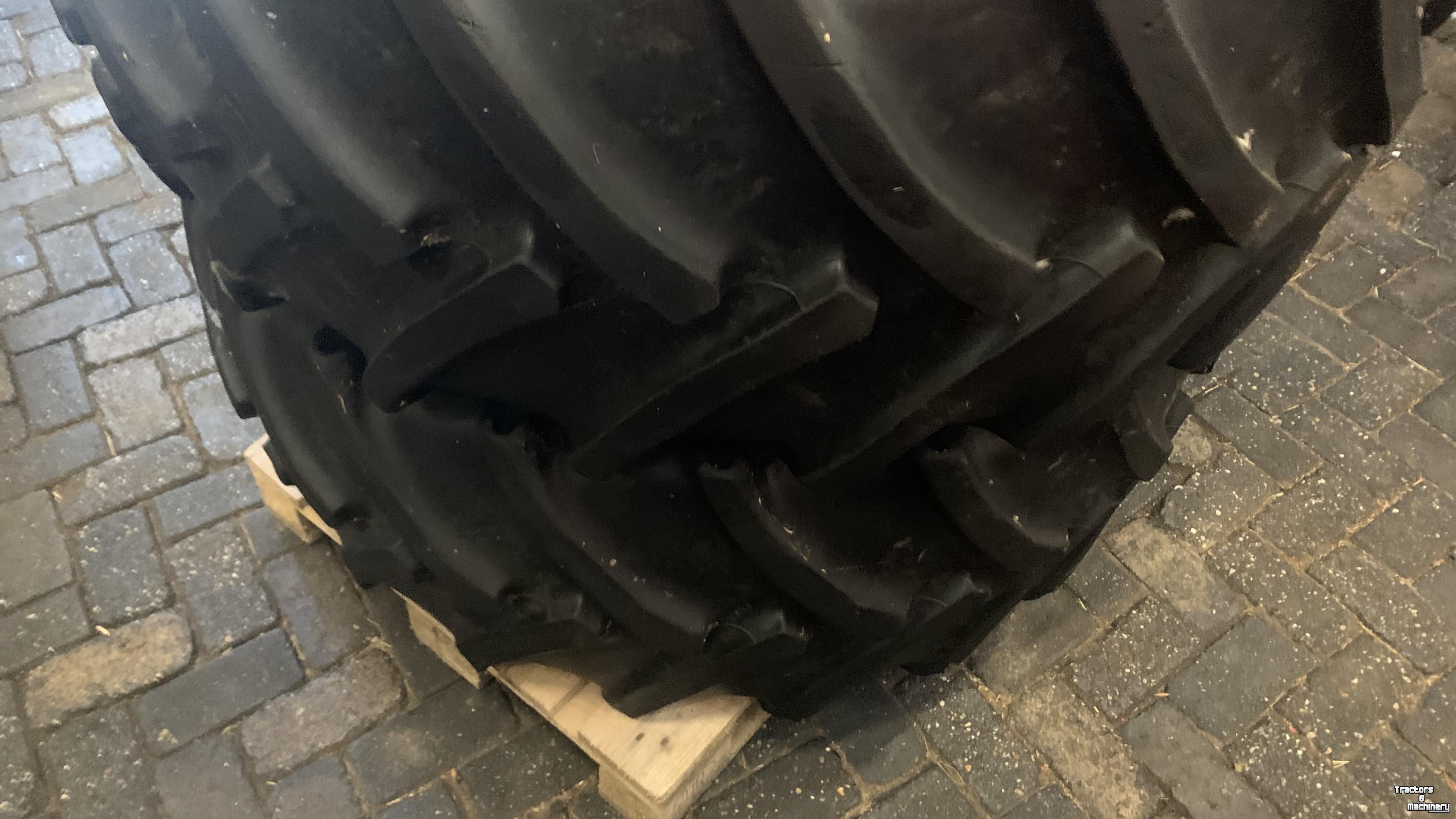 Roues, Pneus, Jantes, Barillets Jumelage Continental Continental 540/65R28 op Fendt velg