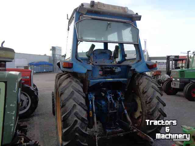 Tracteurs Ford 6700