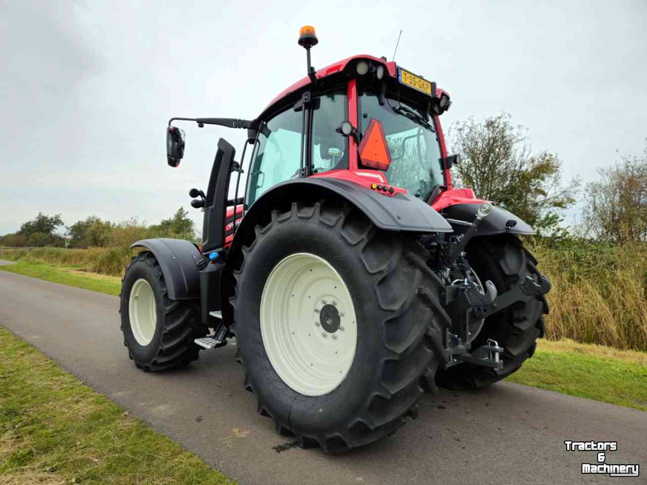Tracteur Valtra N155 Active