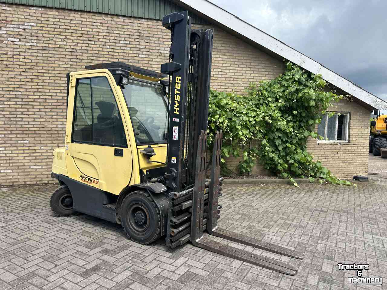 Chariot élévateur Hytec 2.5 Fortens