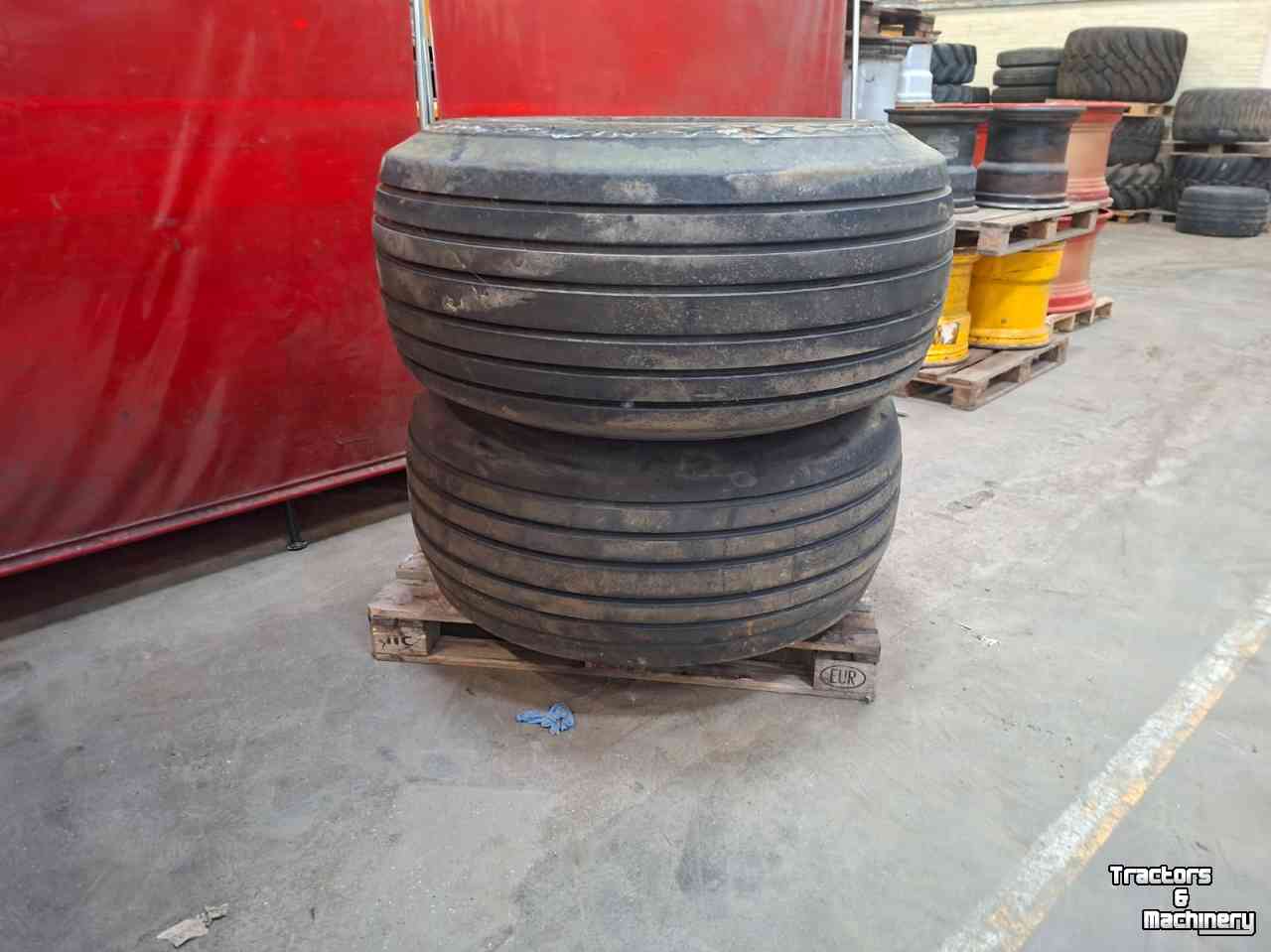 Roues, Pneus, Jantes, Barillets Jumelage  De Molen 550/60-22.5