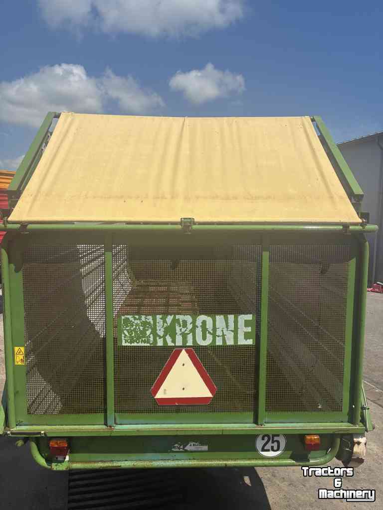 Autochargeuse Krone Titan R/48 GL  Mooi voor stalvoeren