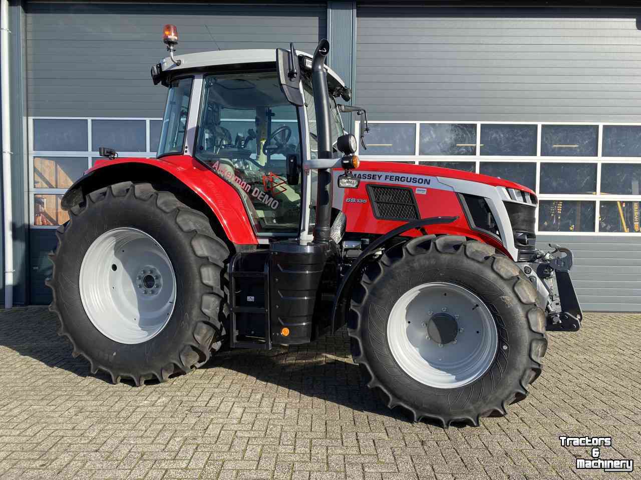 Tracteur Massey Ferguson 6s.135 Dyna6 Efficient