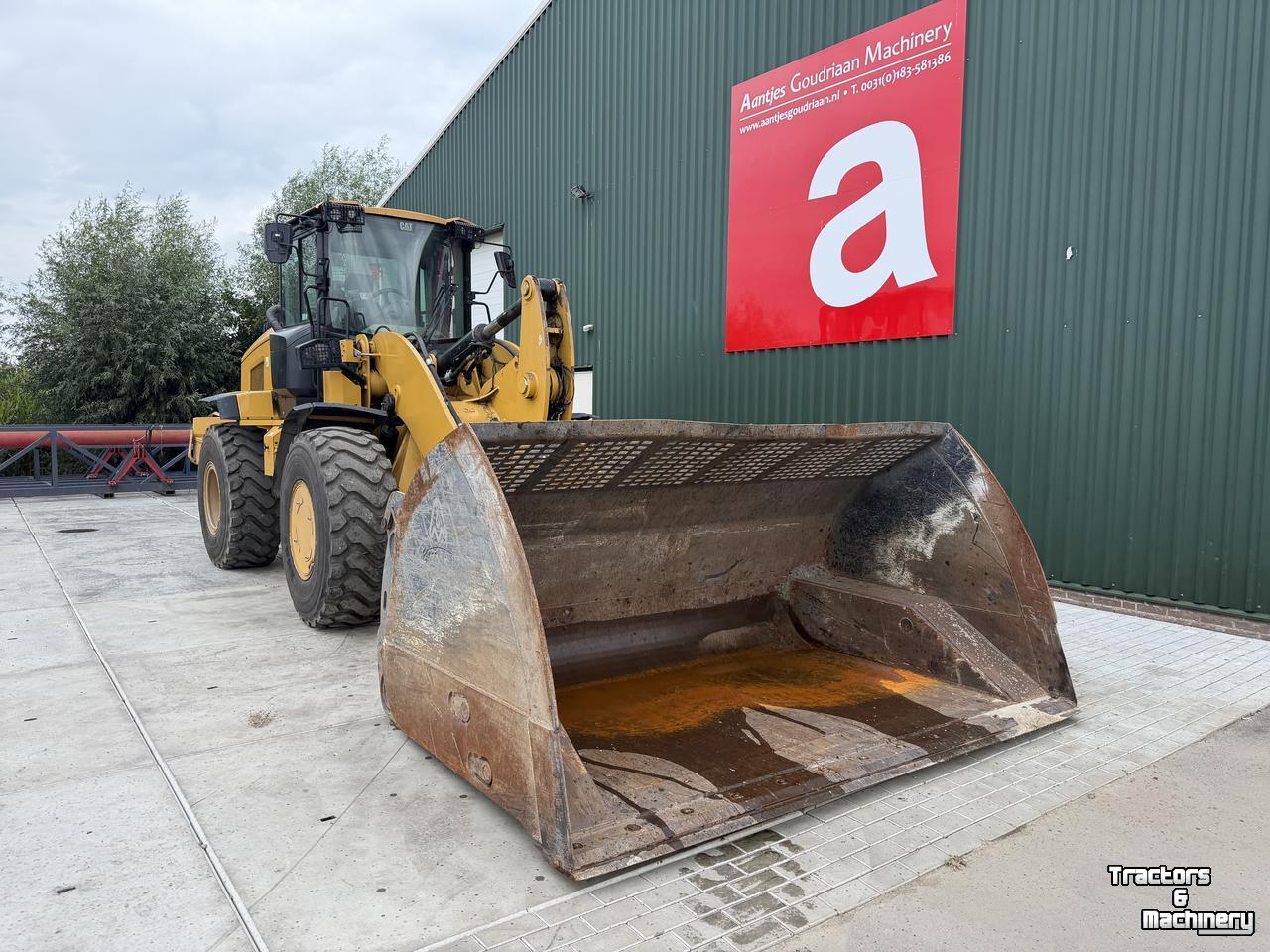 Chargeuse sur pneus Caterpillar Shovel 938M