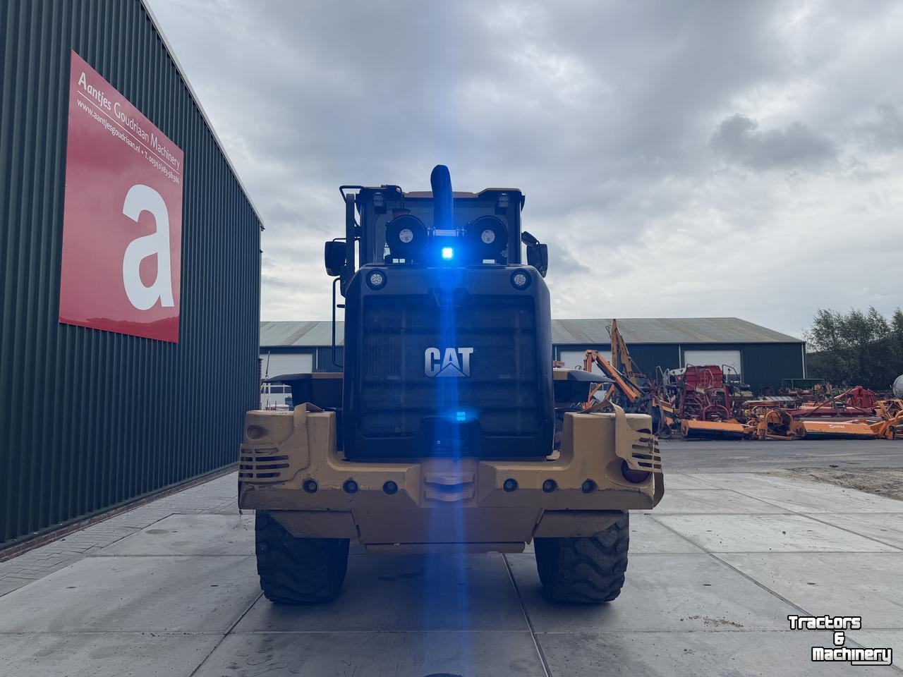 Chargeuse sur pneus Caterpillar Shovel 938M
