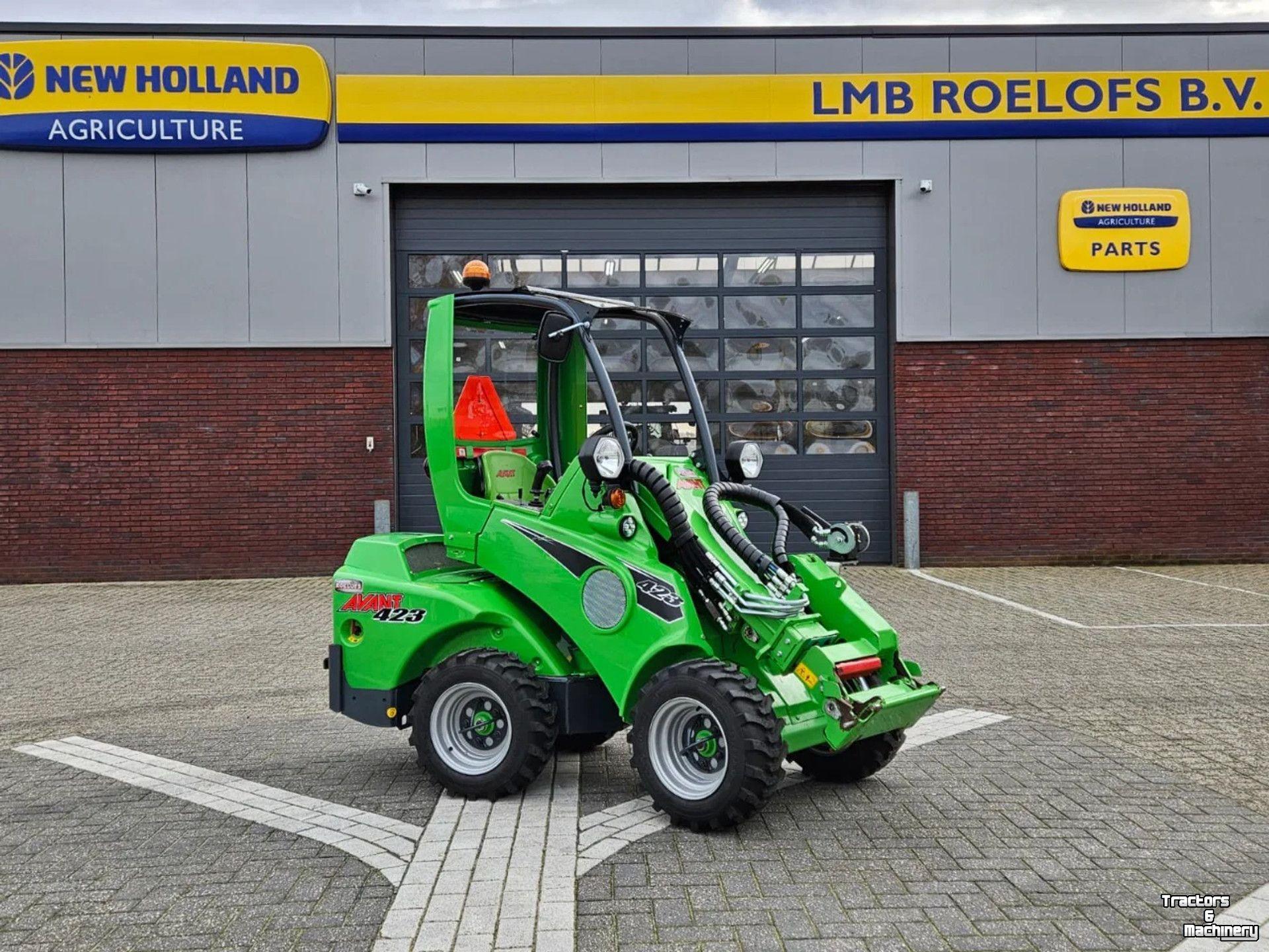 Chargeuse sur pneus Avant 423 mini-shovel