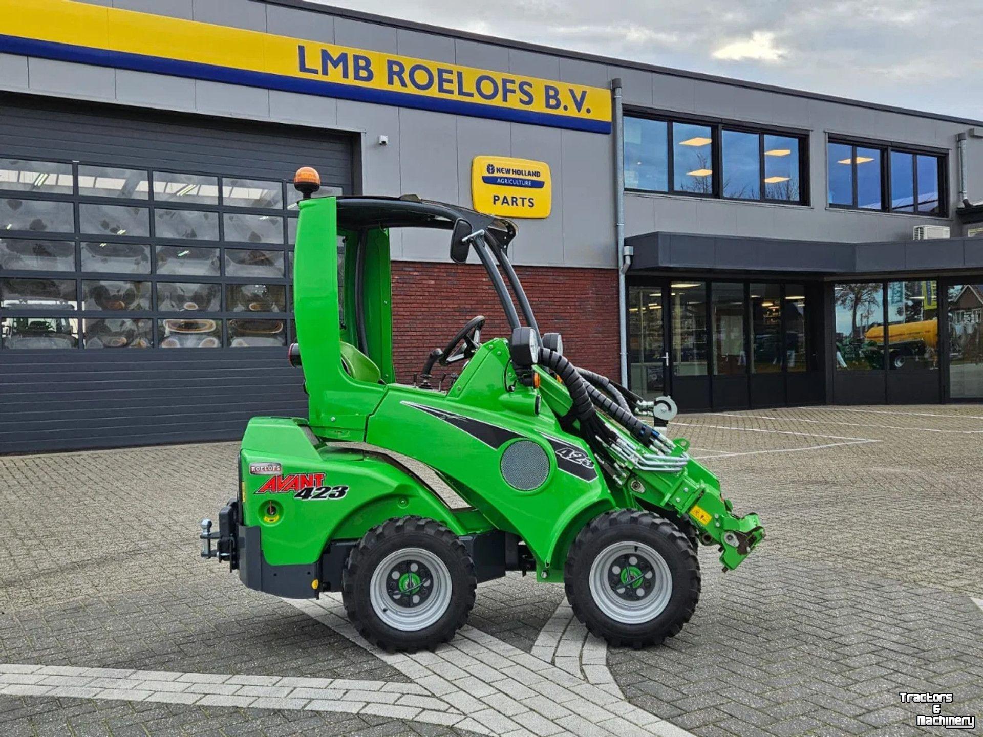 Chargeuse sur pneus Avant 423 mini-shovel