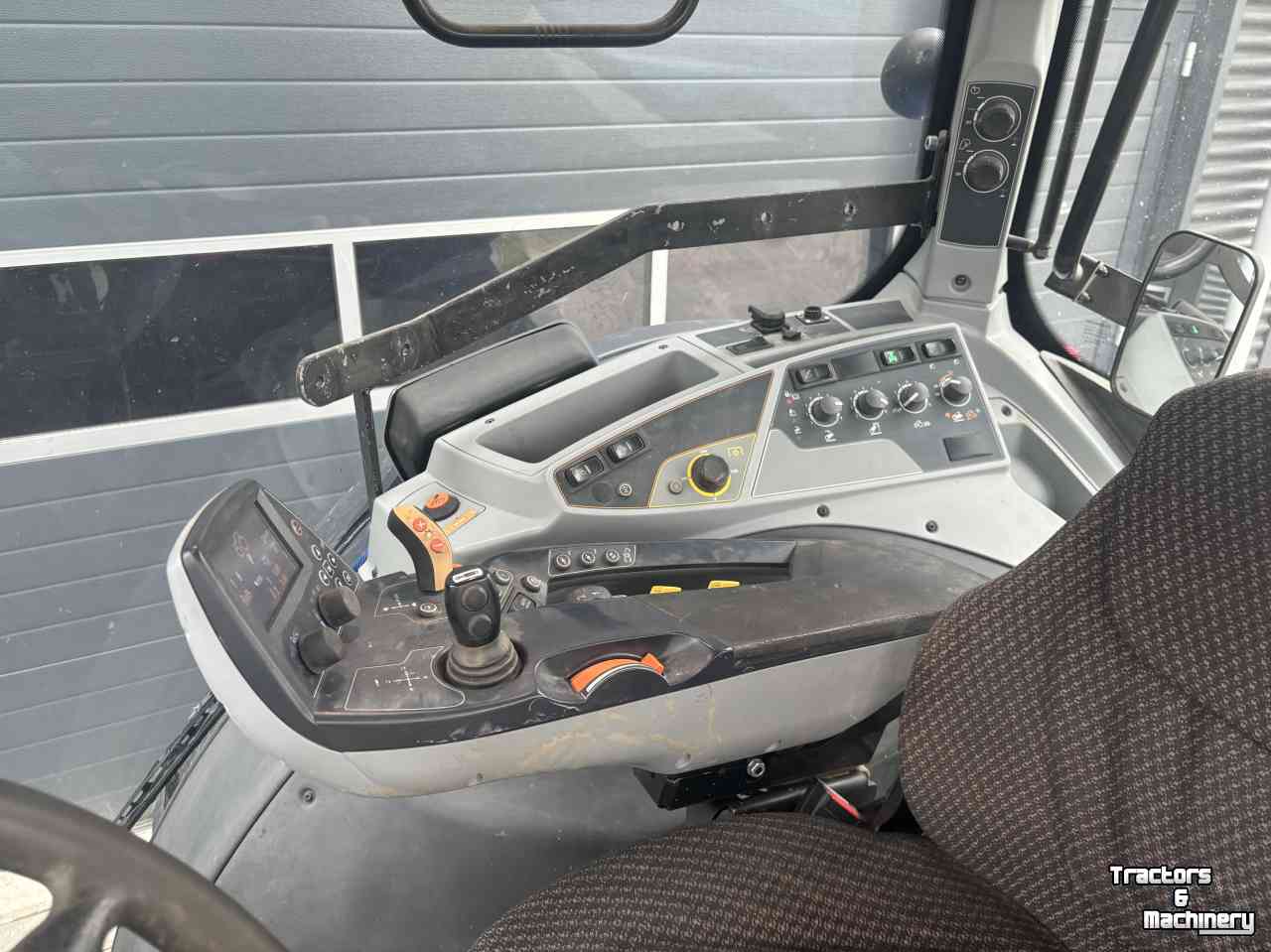 Tracteur Valtra N174 Versu