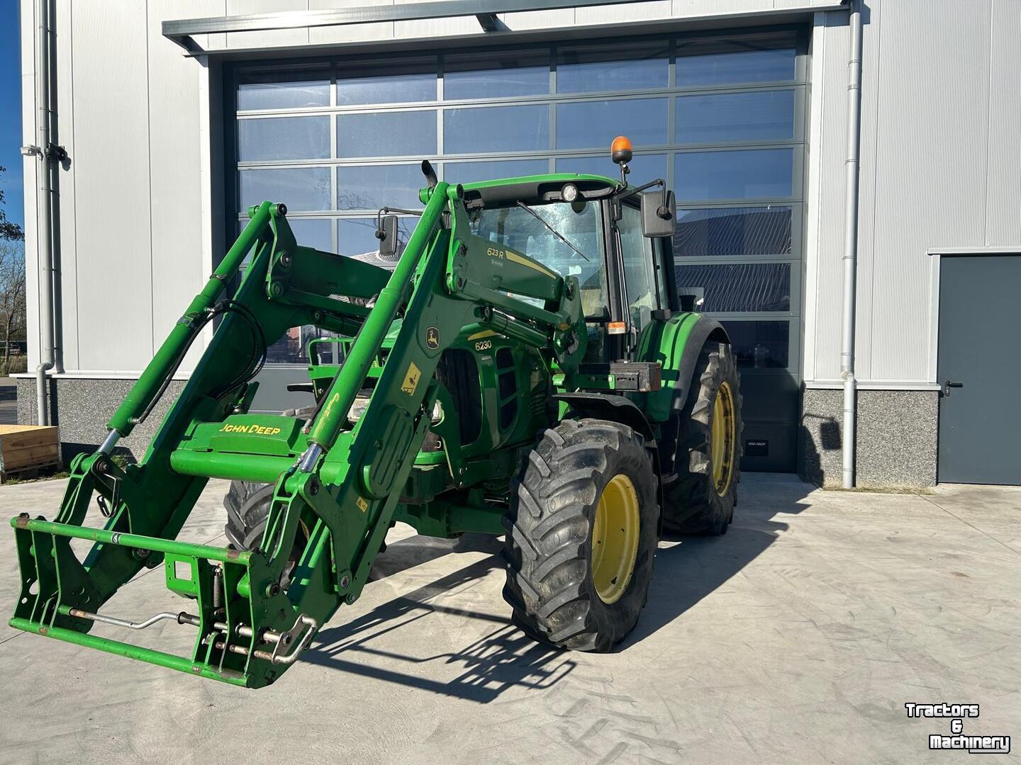 Tracteur John Deere 6230