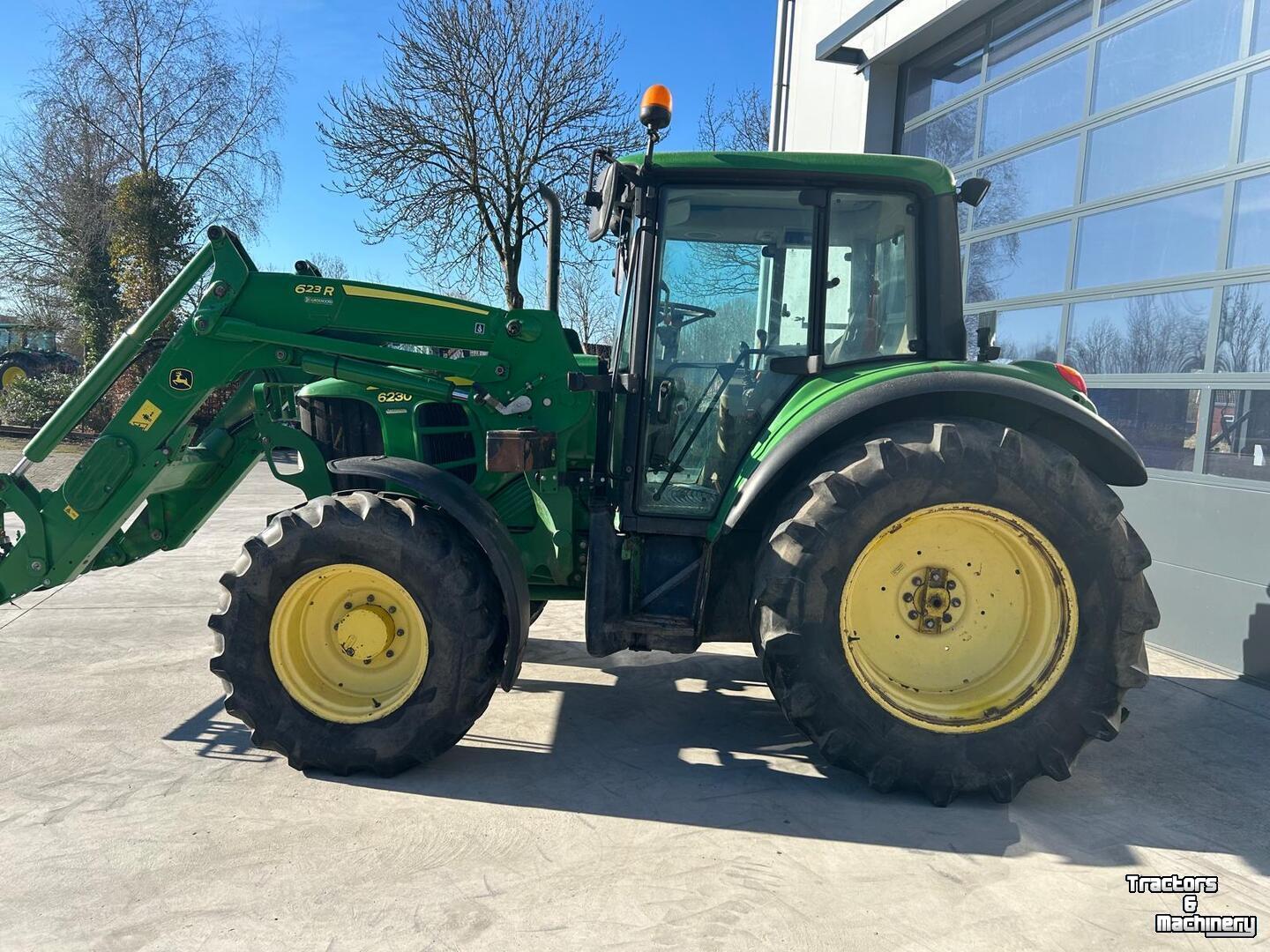 Tracteur John Deere 6230