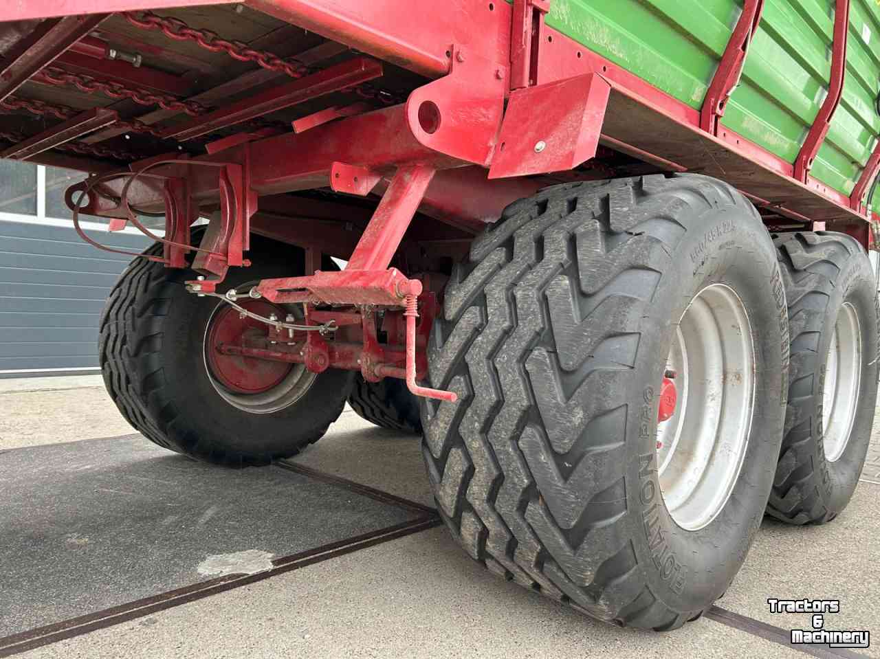 Autochargeuse Strautmann Super Vitesse 2 H Groot onderstel.