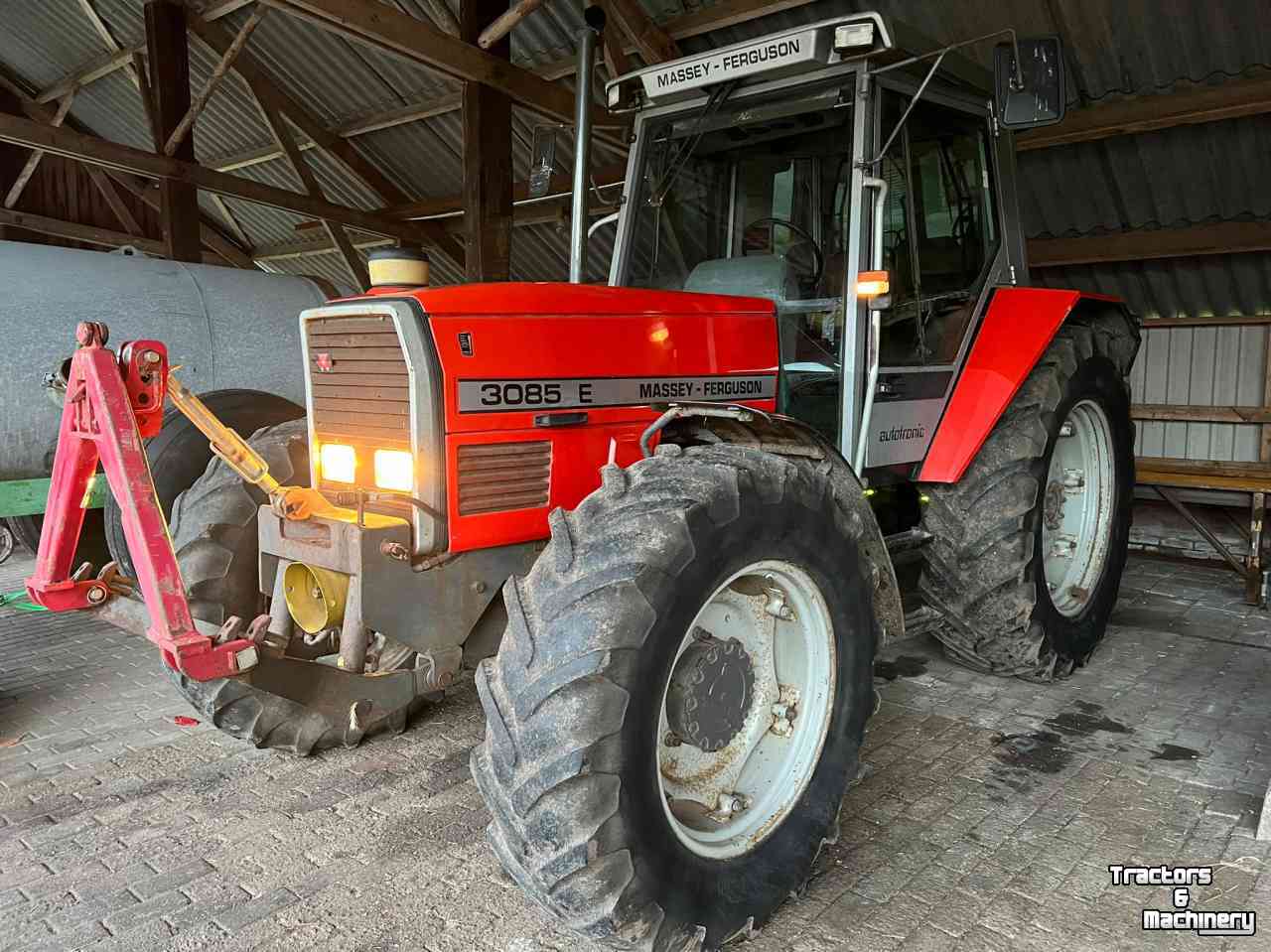 Tracteur Massey Ferguson 3085 E Autotronic