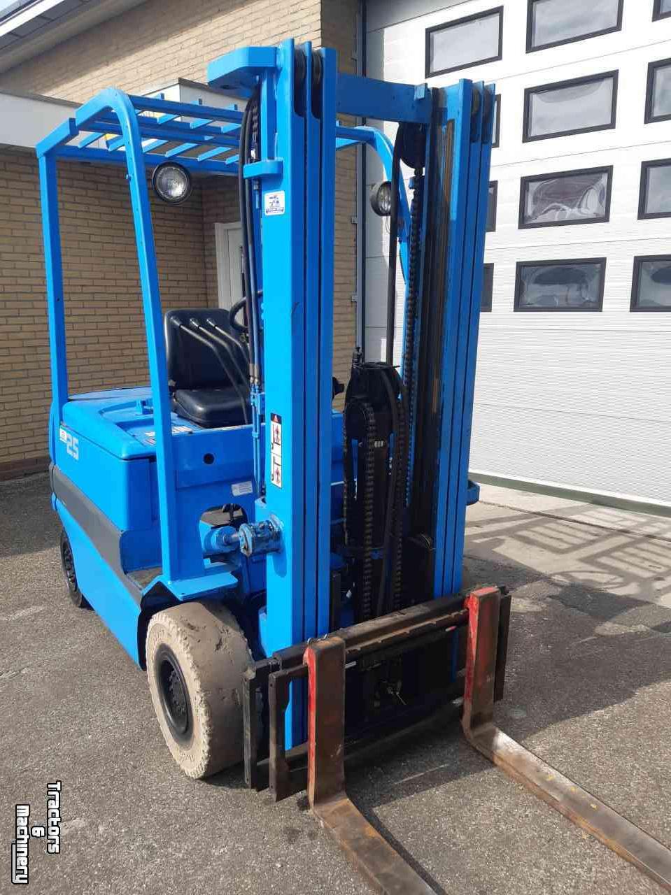 Chariot élévateur Toyota FBMF25