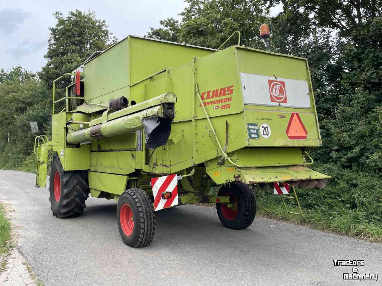 Moissonneuse batteuse Claas Dominator 85