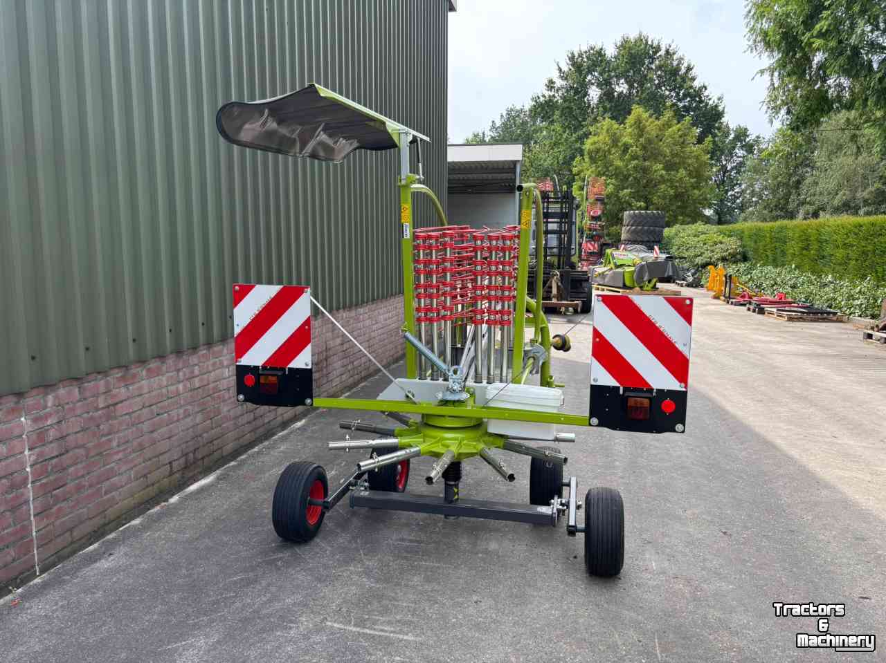 Andaineur Claas Liner 370