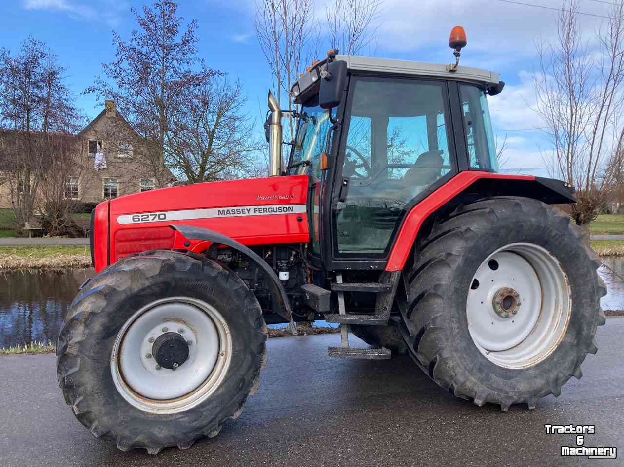 Tracteur Massey Ferguson 6270