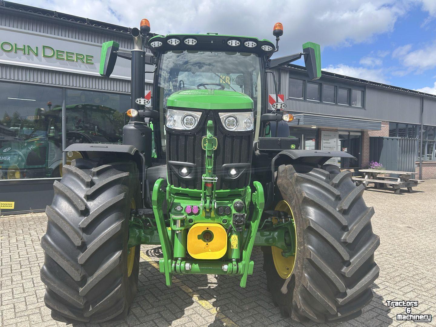 Tracteur John Deere 6R 215