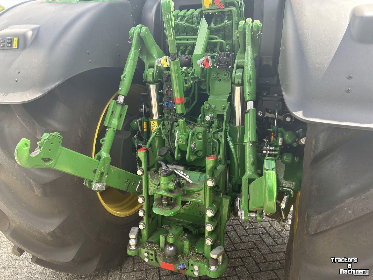 Tracteur John Deere 6R 215
