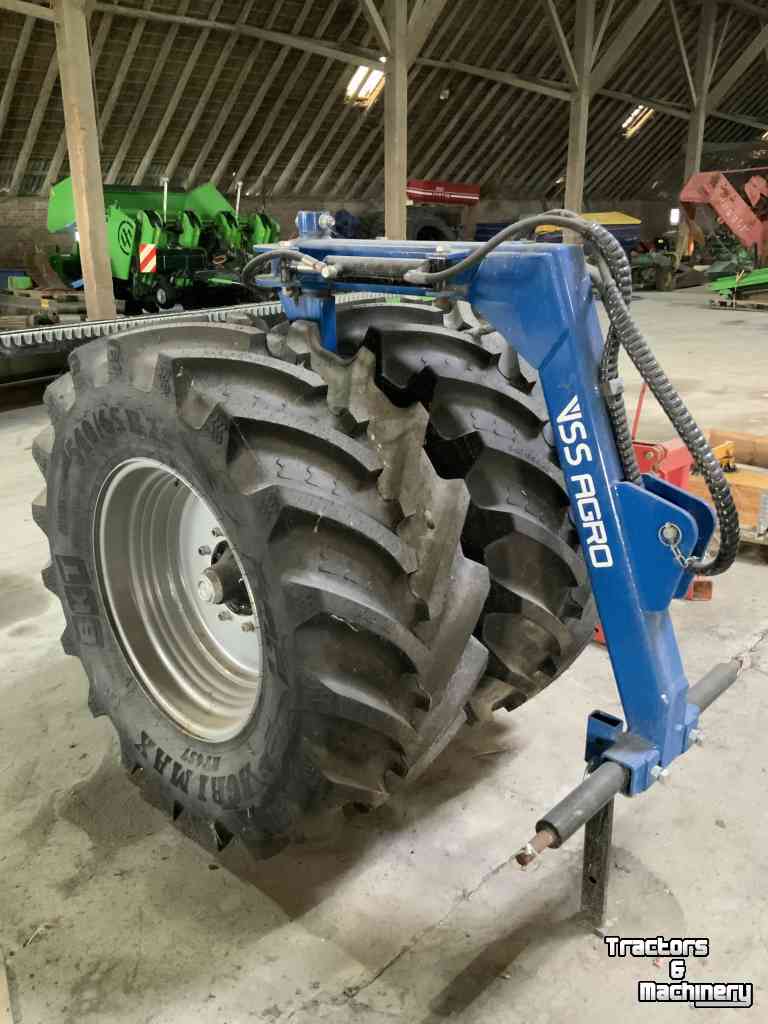 Tasseur à pneus avant VSS Agro Neuswiel