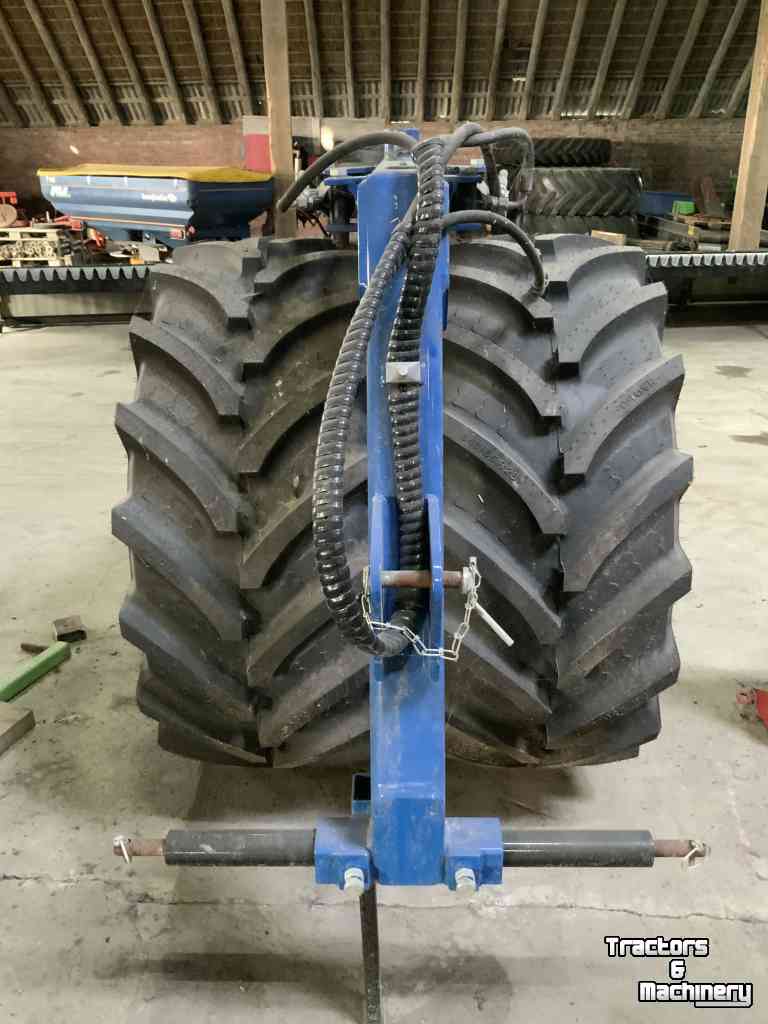 Tasseur à pneus avant VSS Agro Neuswiel